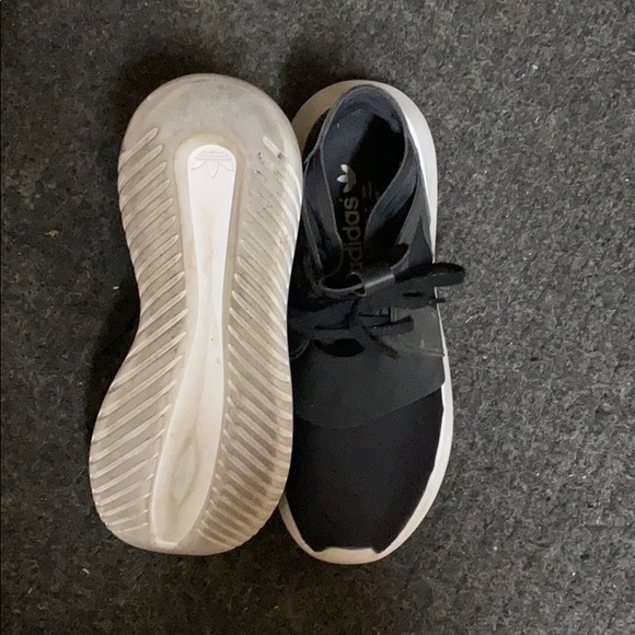 Running Shoes - Picture 2 of 2